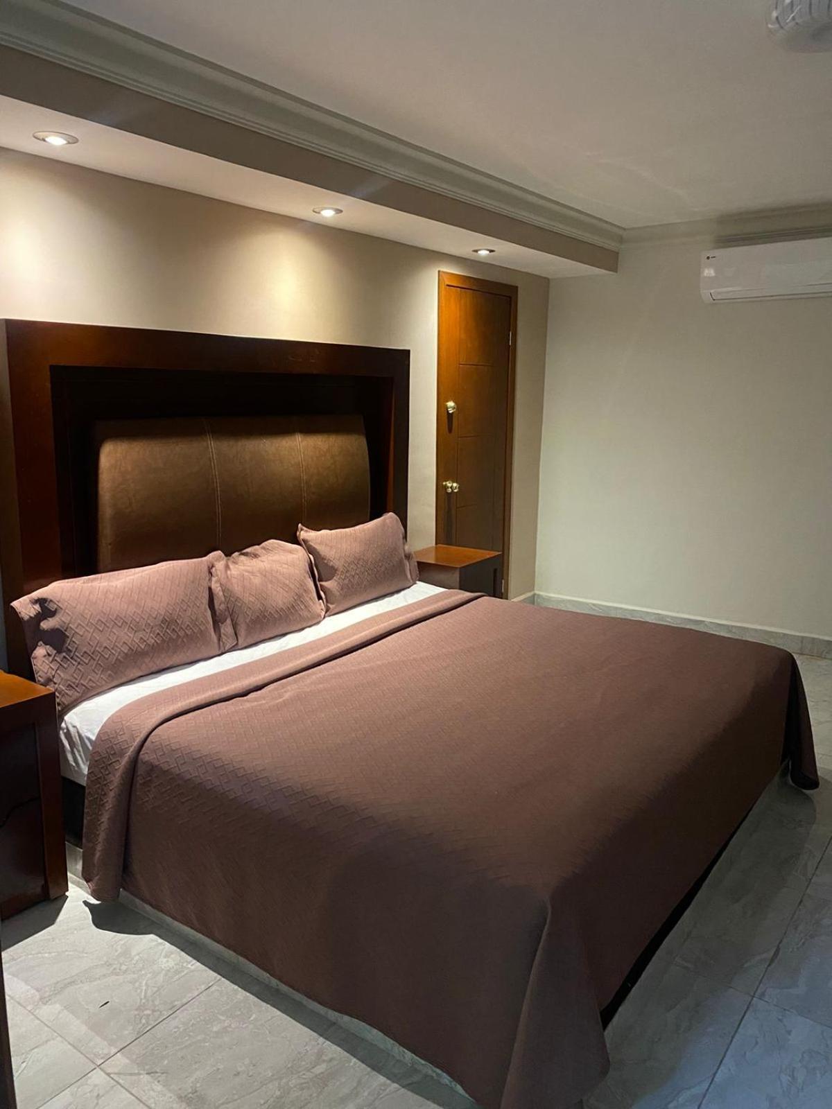 Hotel San Ignacio Inn Torreón Esterno foto