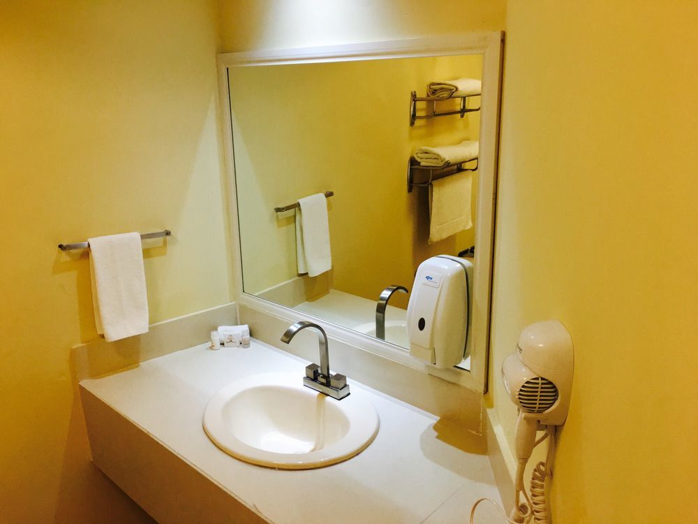 Hotel San Ignacio Inn Torreón Esterno foto